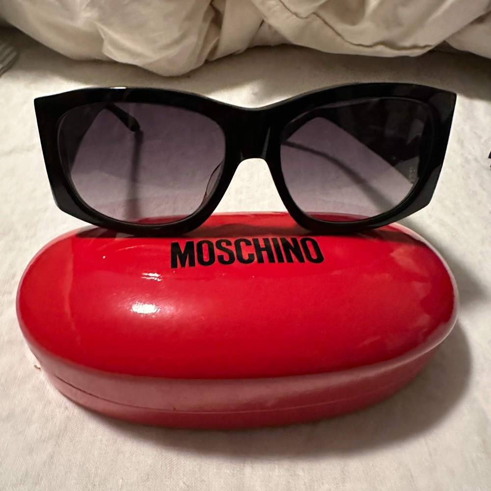 Moschino sunglasses